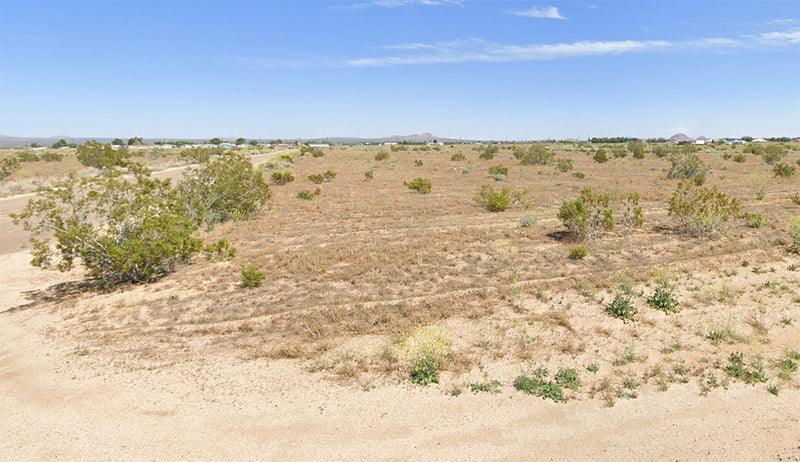 0.25 Acres – Kern County, CA - Land Near Airport: Prices Taking Off!