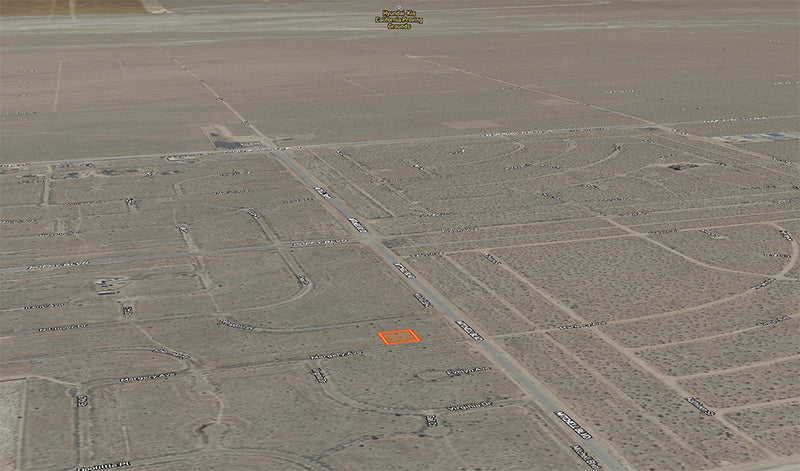 0.25 Acres – Kern County, CA - Land Near Airport: Prices Taking Off!